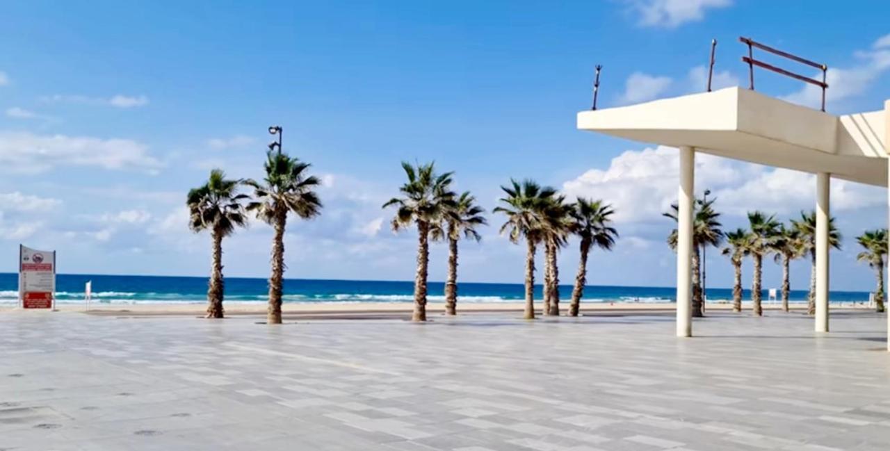 Apart Hotel Tlv/Bat Yam Beach Front 1207 Exterior photo