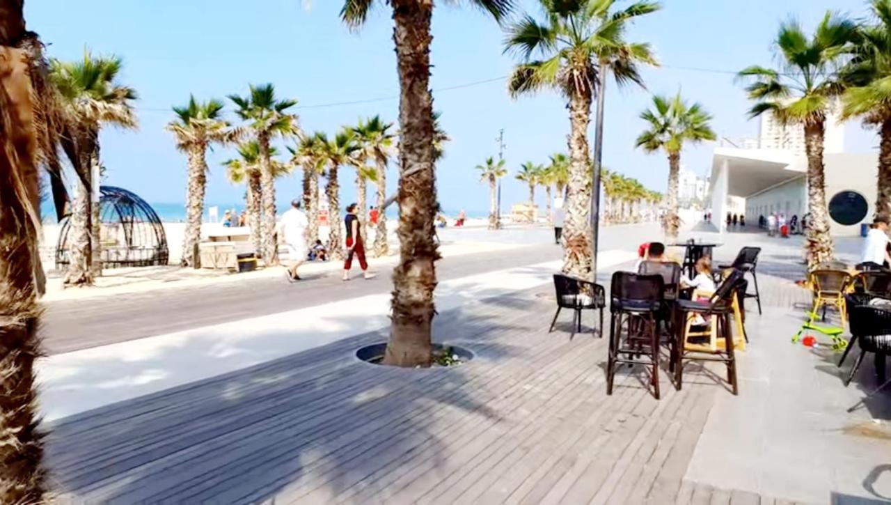 Apart Hotel Tlv/Bat Yam Beach Front 1207 Exterior photo